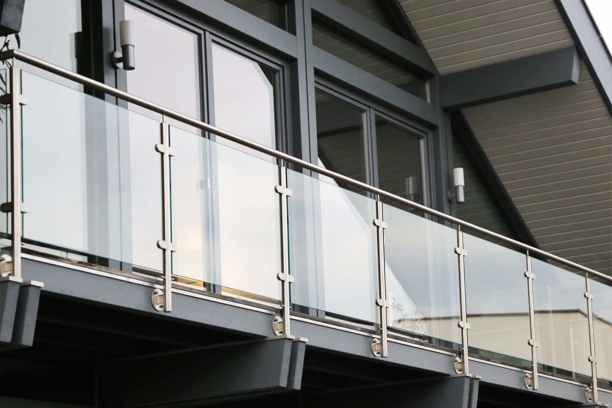 Edelstahlgeländer mit Glasfüllung